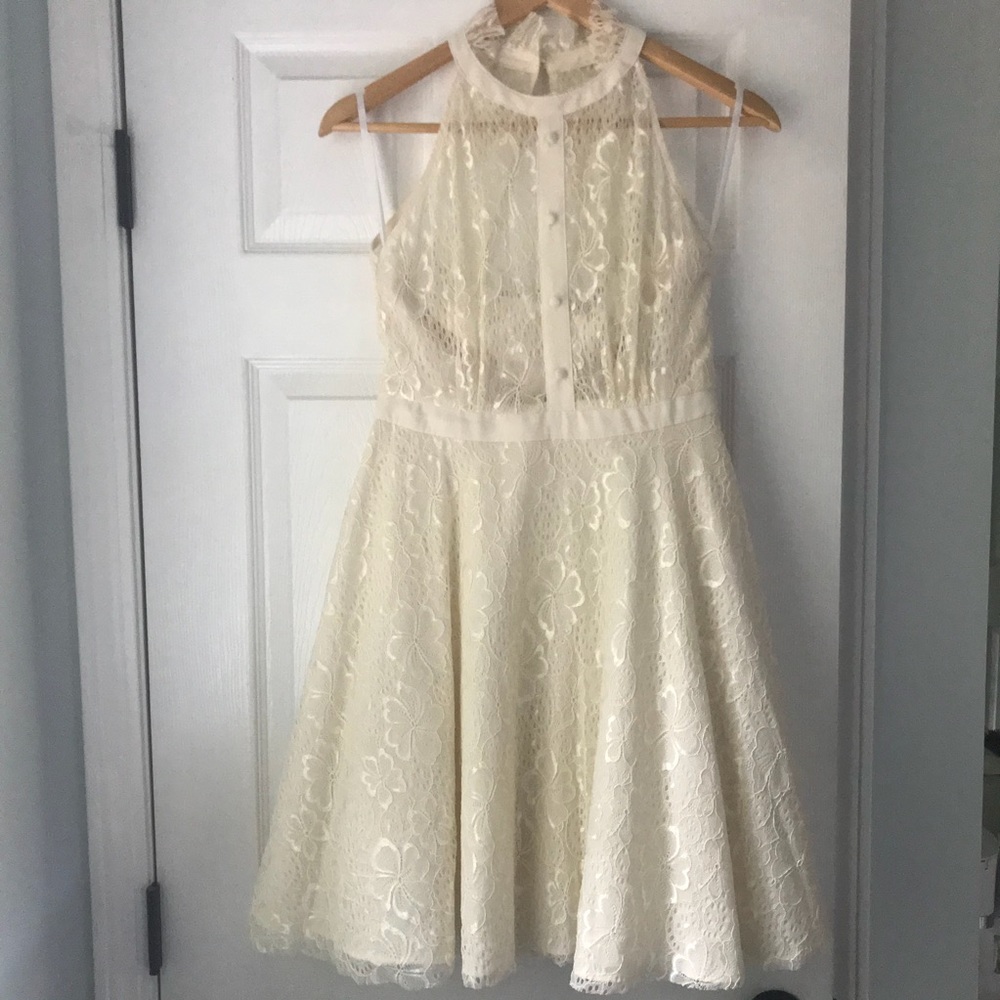 Beautiful Modcloth Halter Lace Dress Size Small